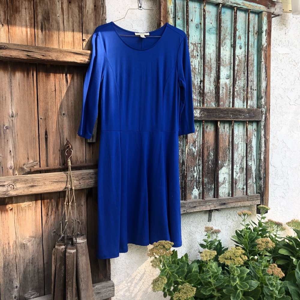 Blue dress size L with half sleeve.